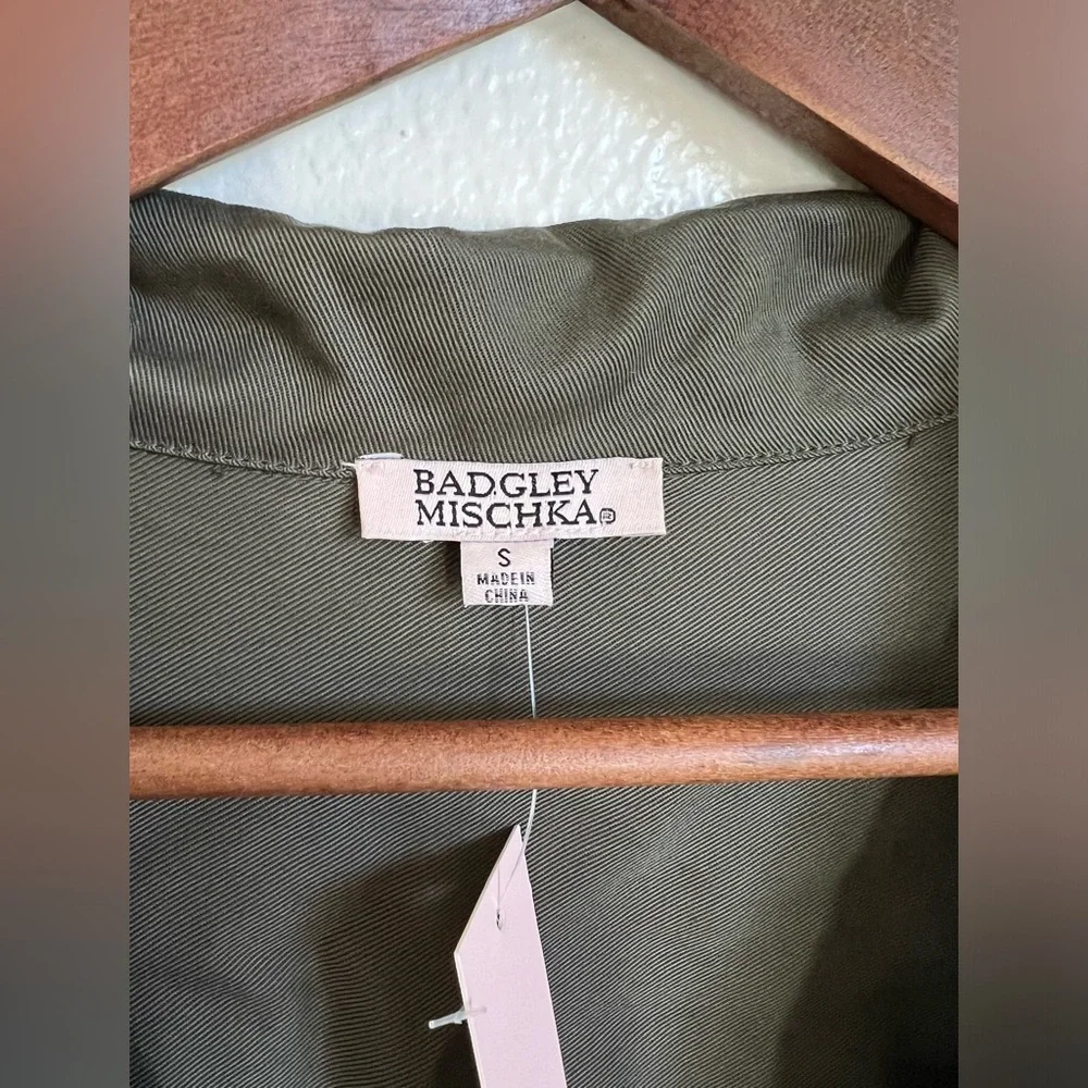 Badgley Mischka tweed collection. Olive green biscuit belted jumper. Size Small - Picture 11 of 11